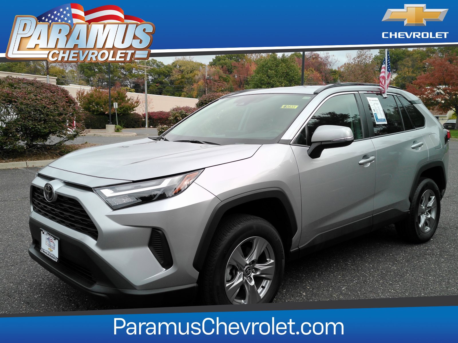 2024 Toyota RAV4 XLE's photo