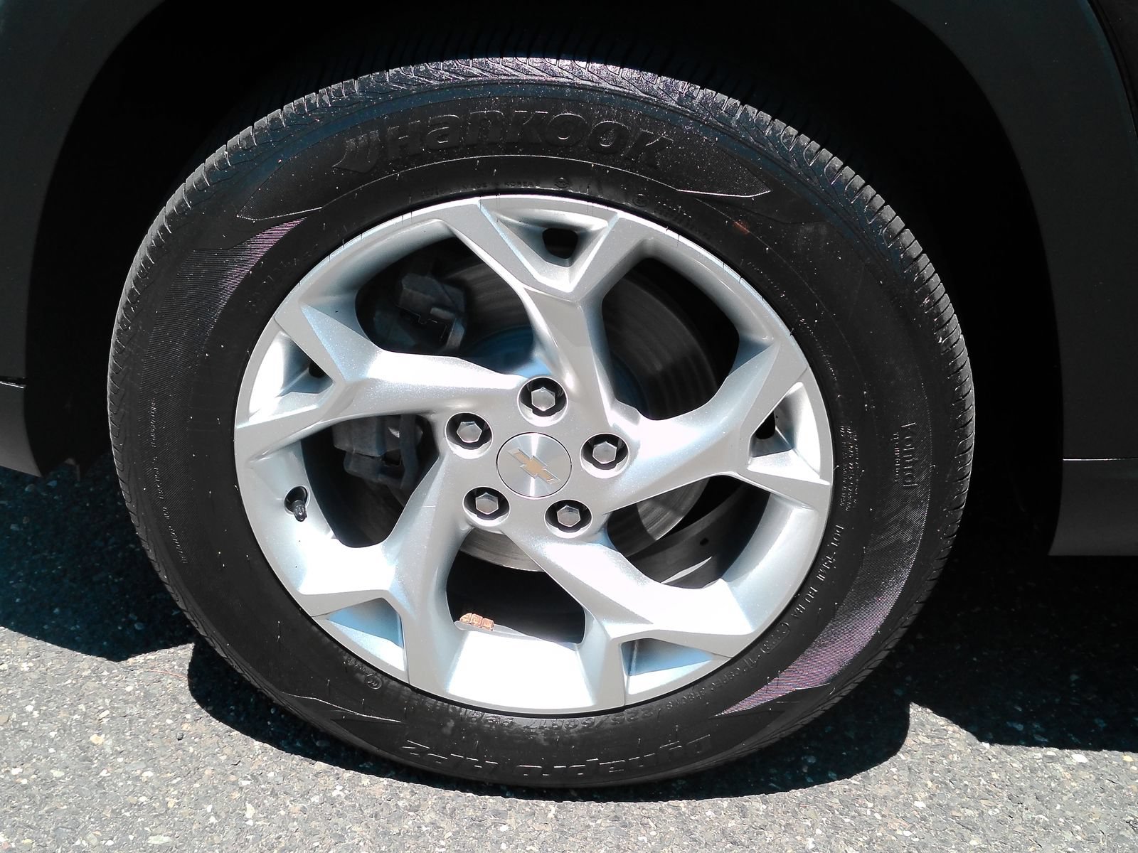 2024 Chevrolet Trax LS - Photo 25