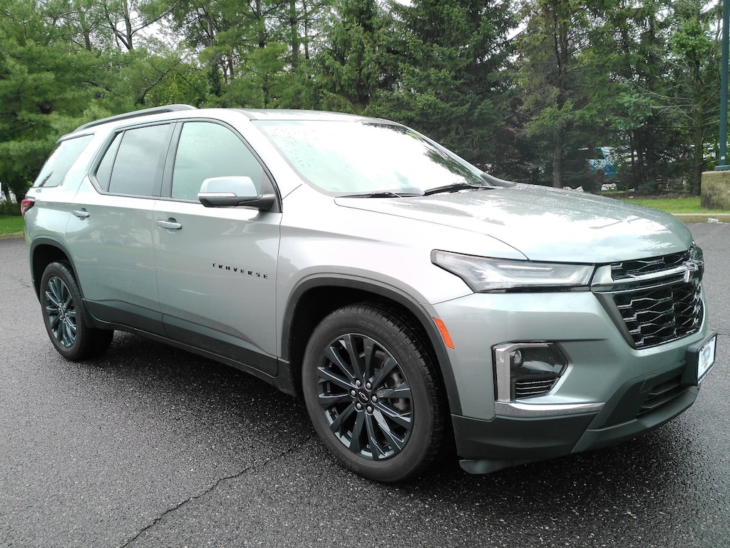 Used 2023 Chevrolet Traverse RS SUV
