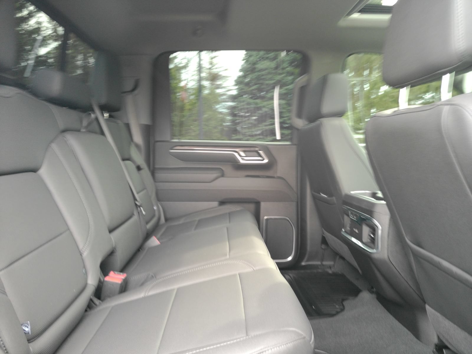 2025 Chevrolet Silverado 2500HD LTZ - Photo 18
