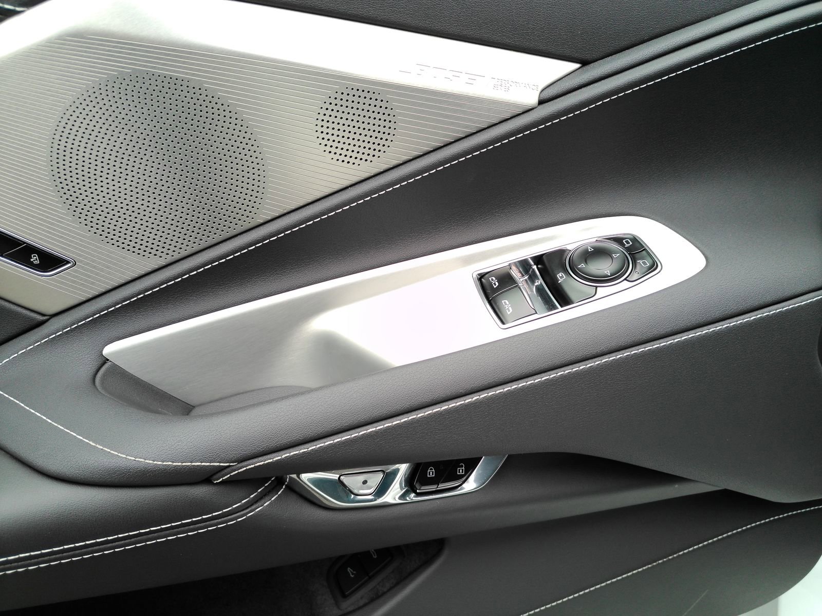 2024 Chevrolet Corvette 2LT - Photo 16