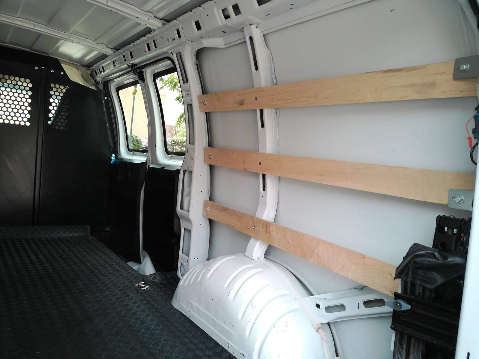 2025 Chevrolet Express Cargo Work Van - Photo 11