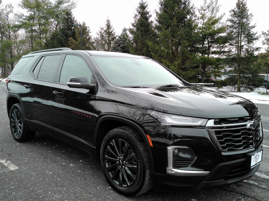 Used 2023 Chevrolet Traverse RS SUV