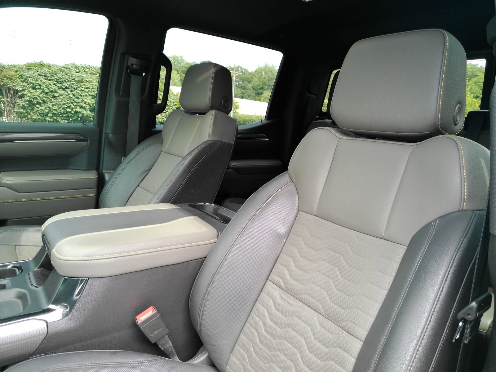 2024 Chevrolet Silverado 1500 ZR2 - Photo 9