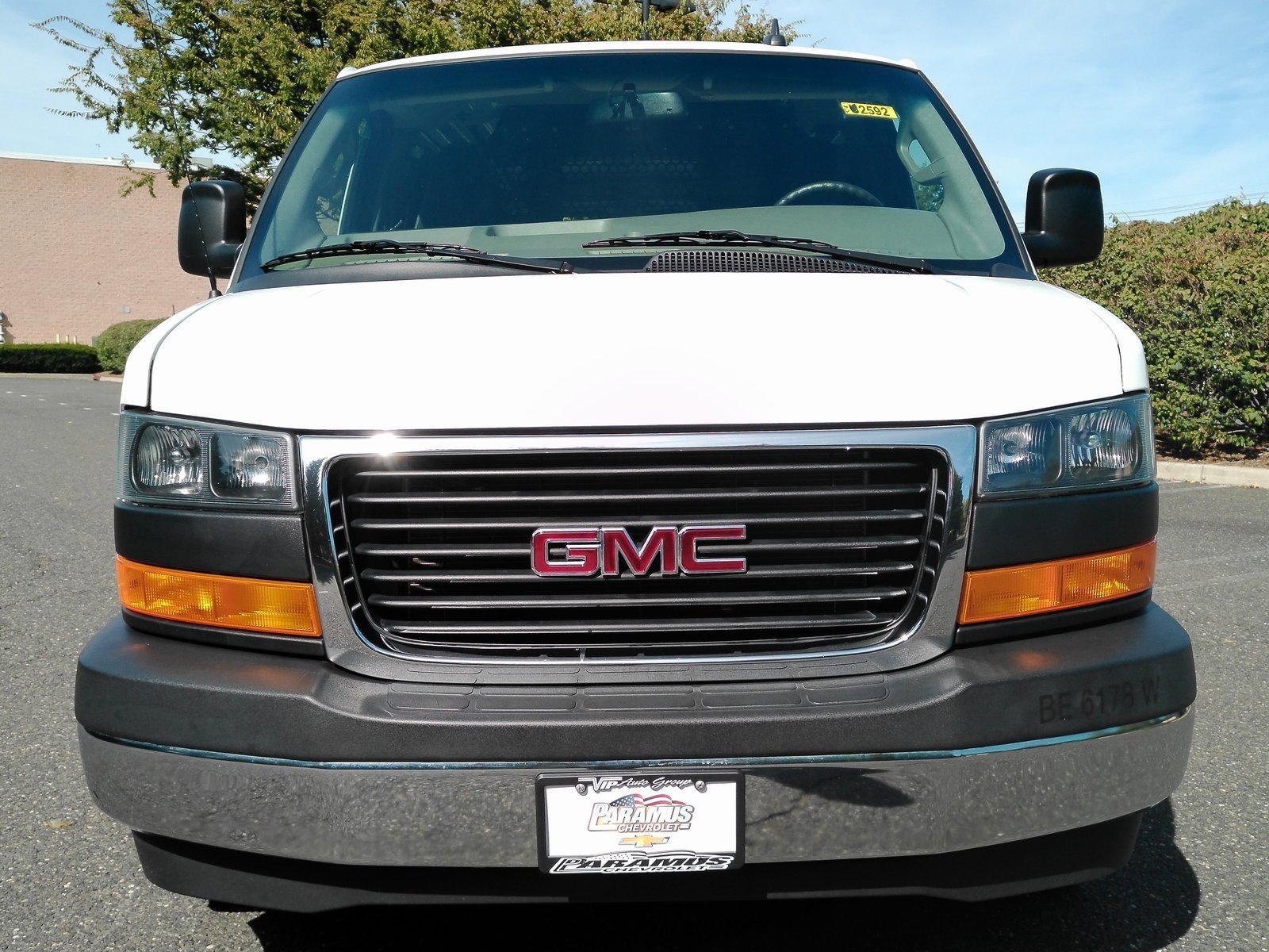 2023 Gmc Savana Cargo 2500 photo 2