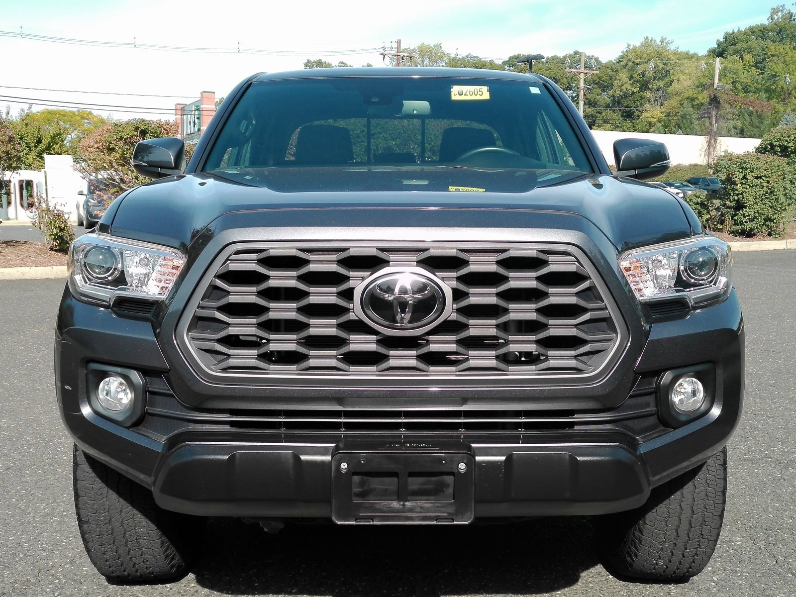 2020 Toyota Tacoma SR5 photo 2