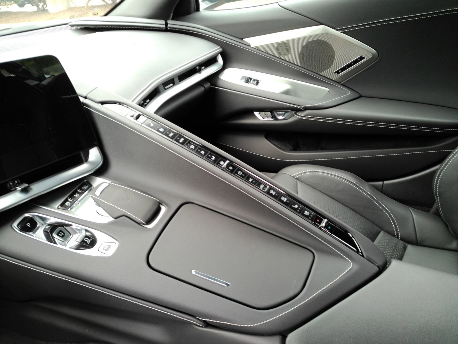 2024 Chevrolet Corvette 2LT - Photo 14