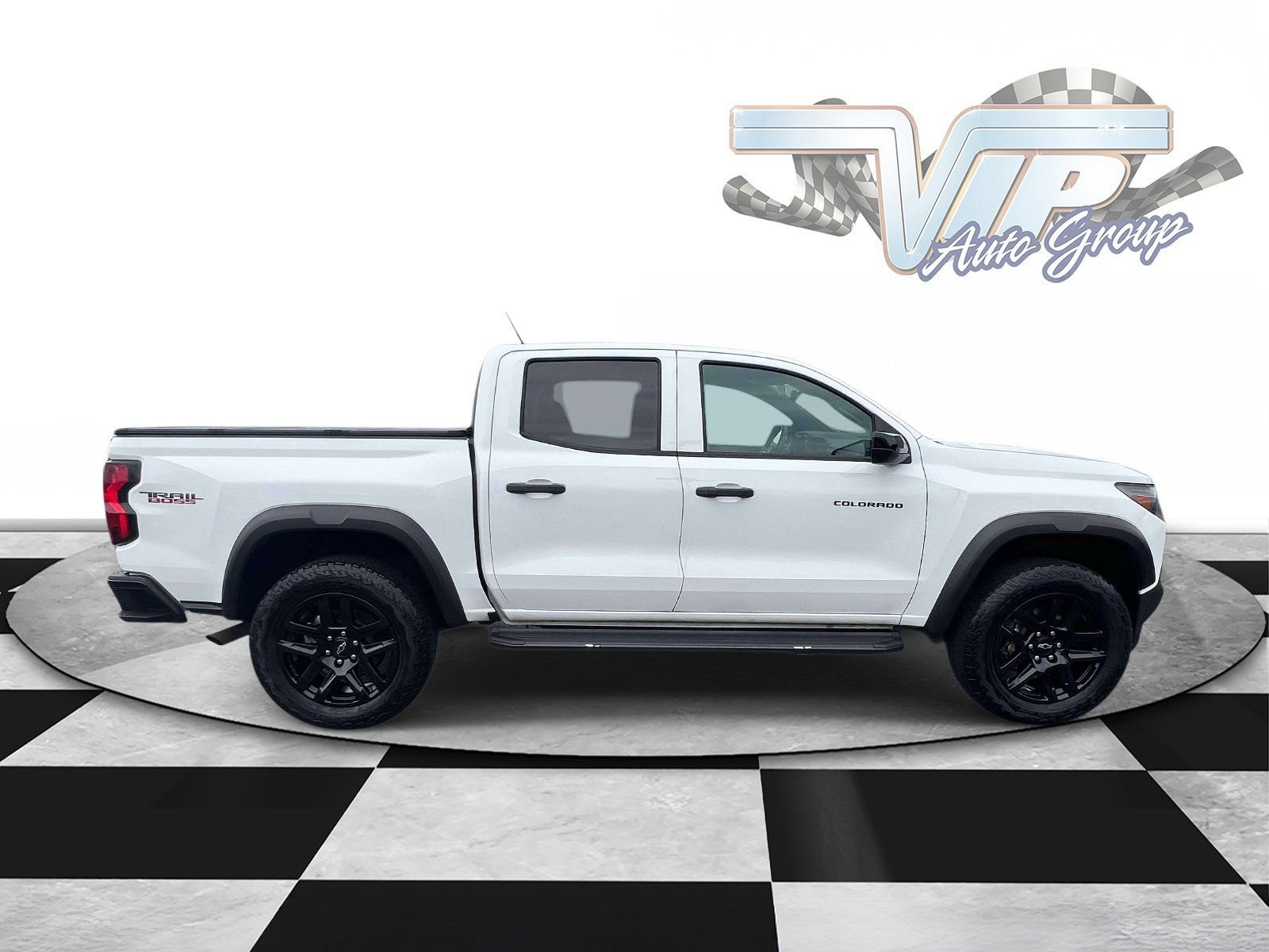 View vehicle photo 5