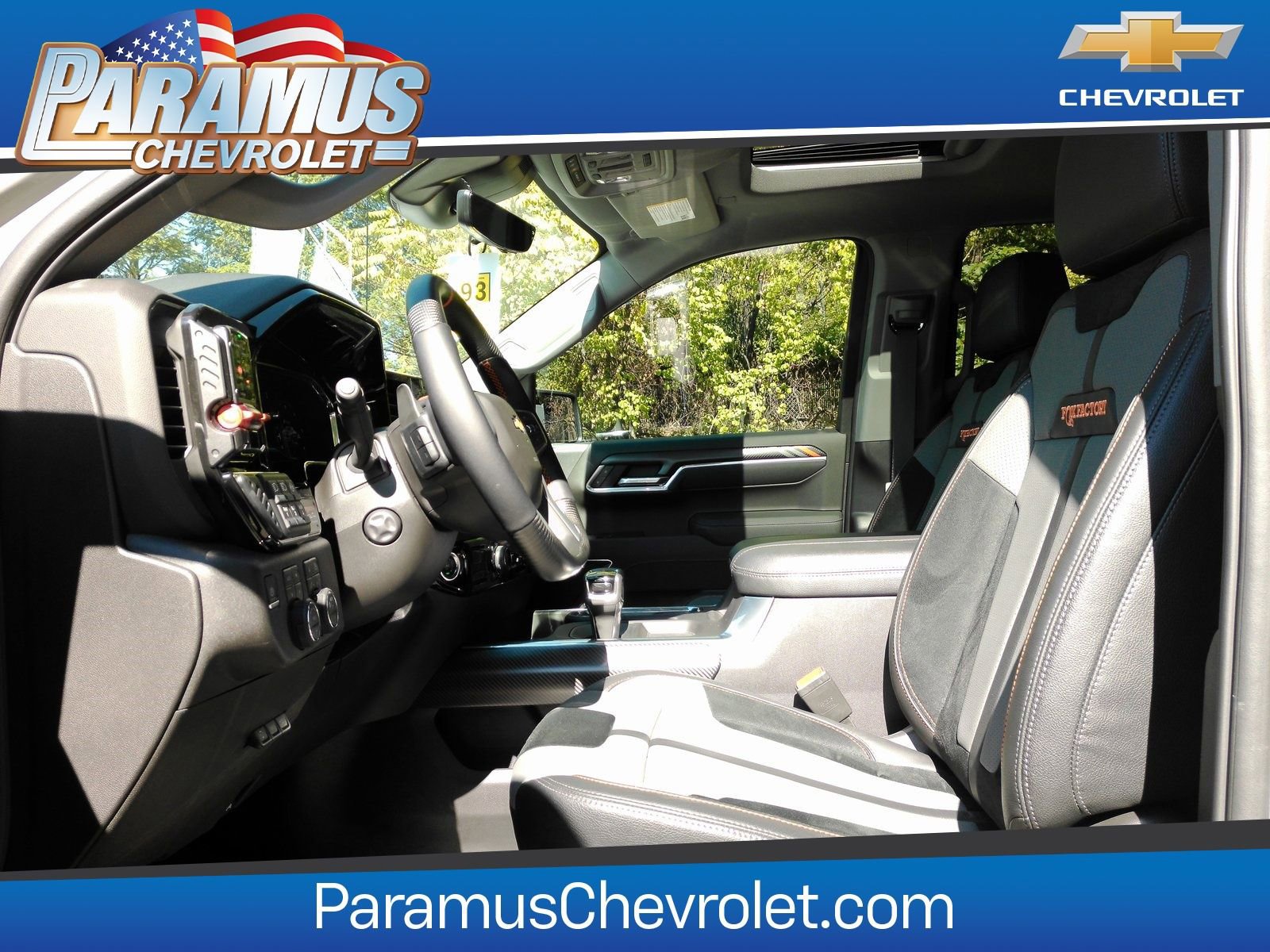 2025 Chevrolet Silverado 1500 LTZ - Photo 6