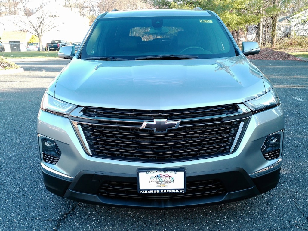 Used 2023 Chevrolet Traverse LT Leather SUV