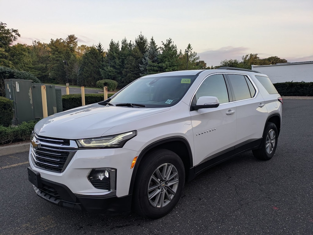 Used 2023 Chevrolet Traverse LT Cloth SUV