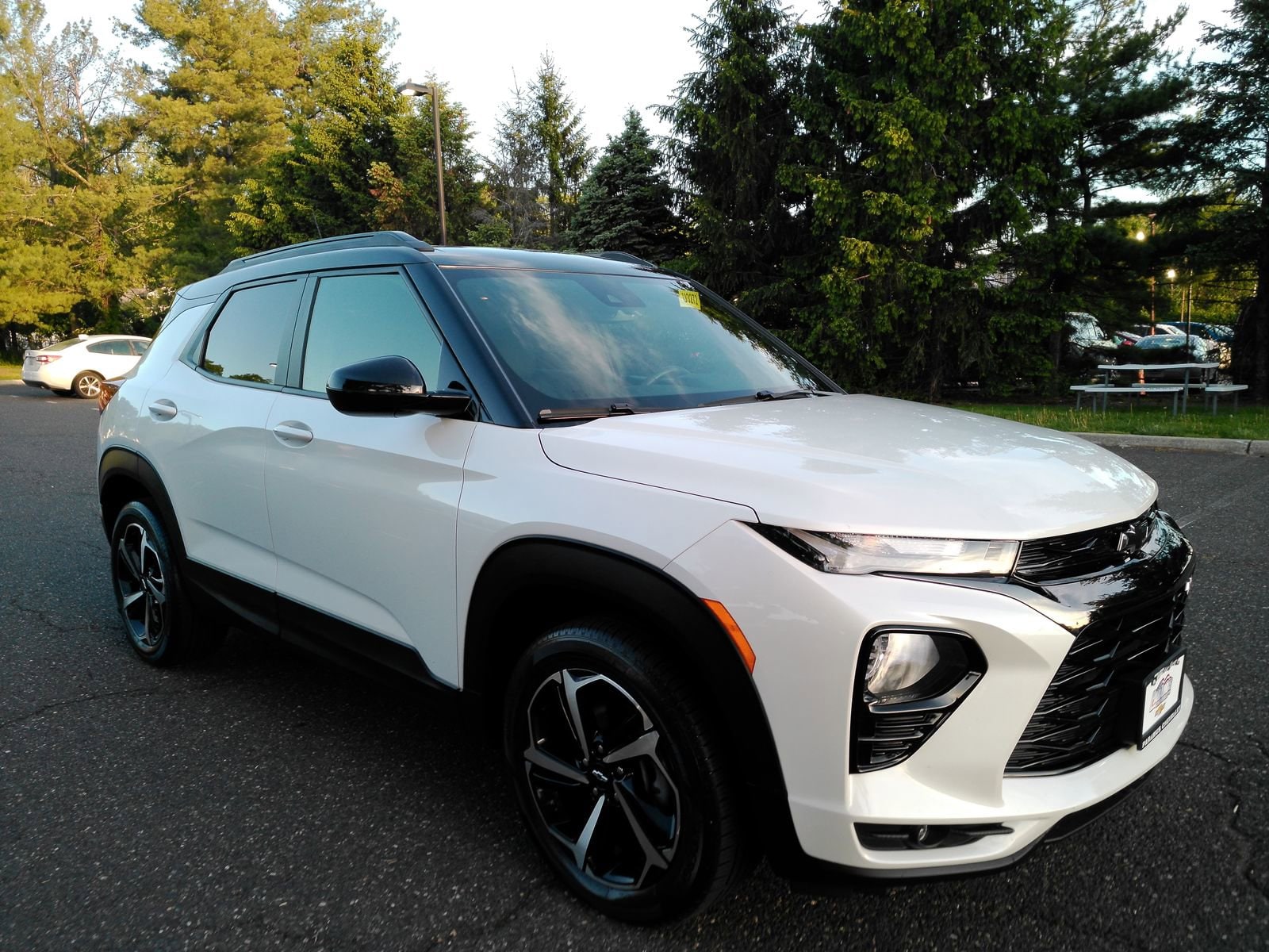 View vehicle photo 2