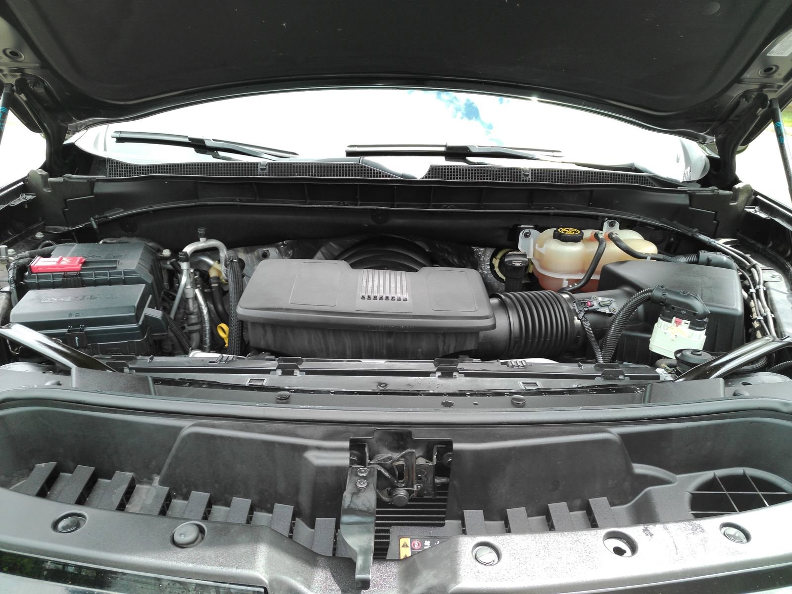 View vehicle photo 4