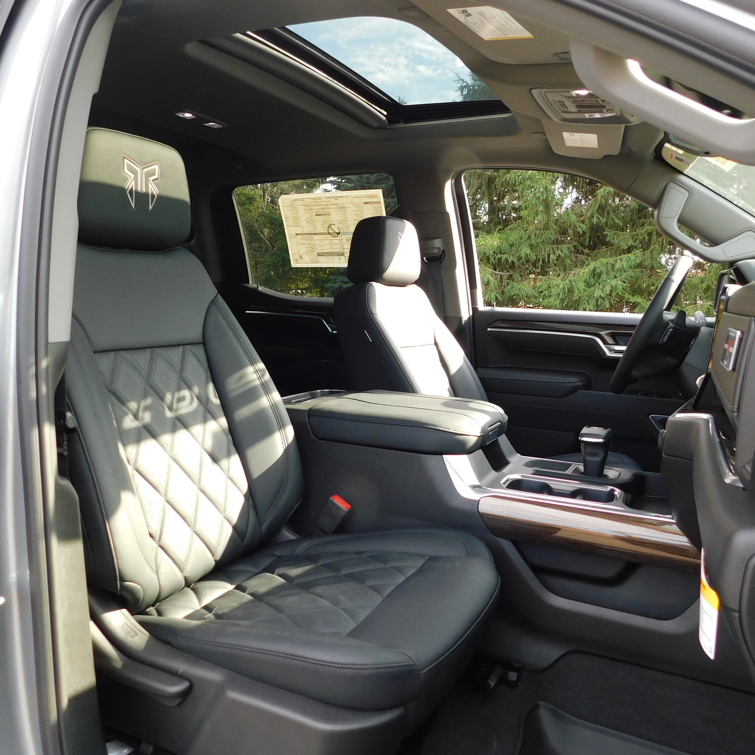 2025 Chevrolet Silverado 1500 RST - Photo 14