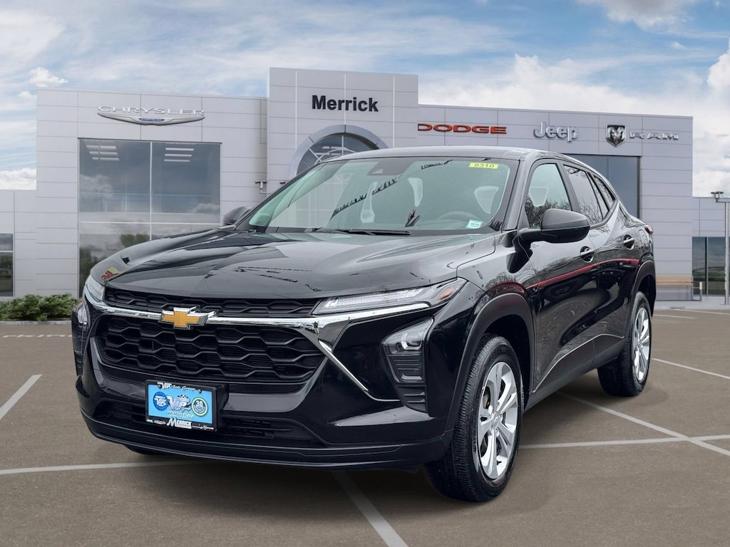 Used 2024 Chevrolet Trax LS SUV