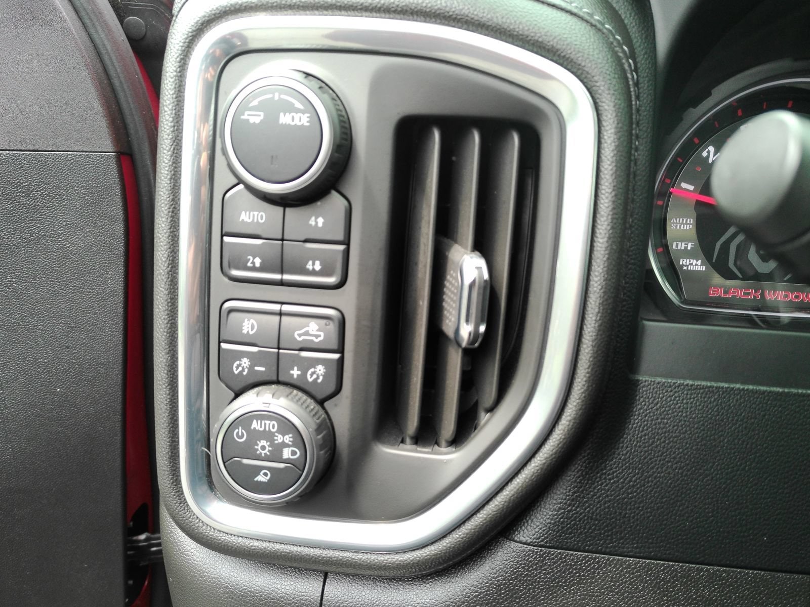 2022 Chevrolet Silverado 1500 Limited RST - Photo 22