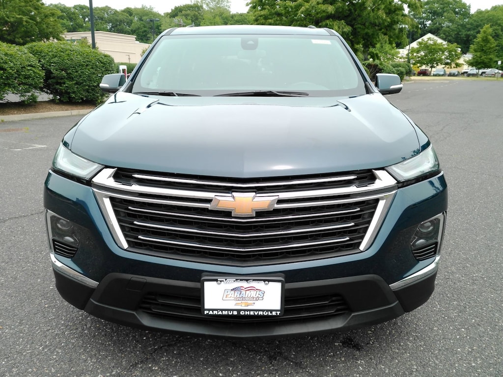 Used 2023 Chevrolet Traverse LT Cloth SUV