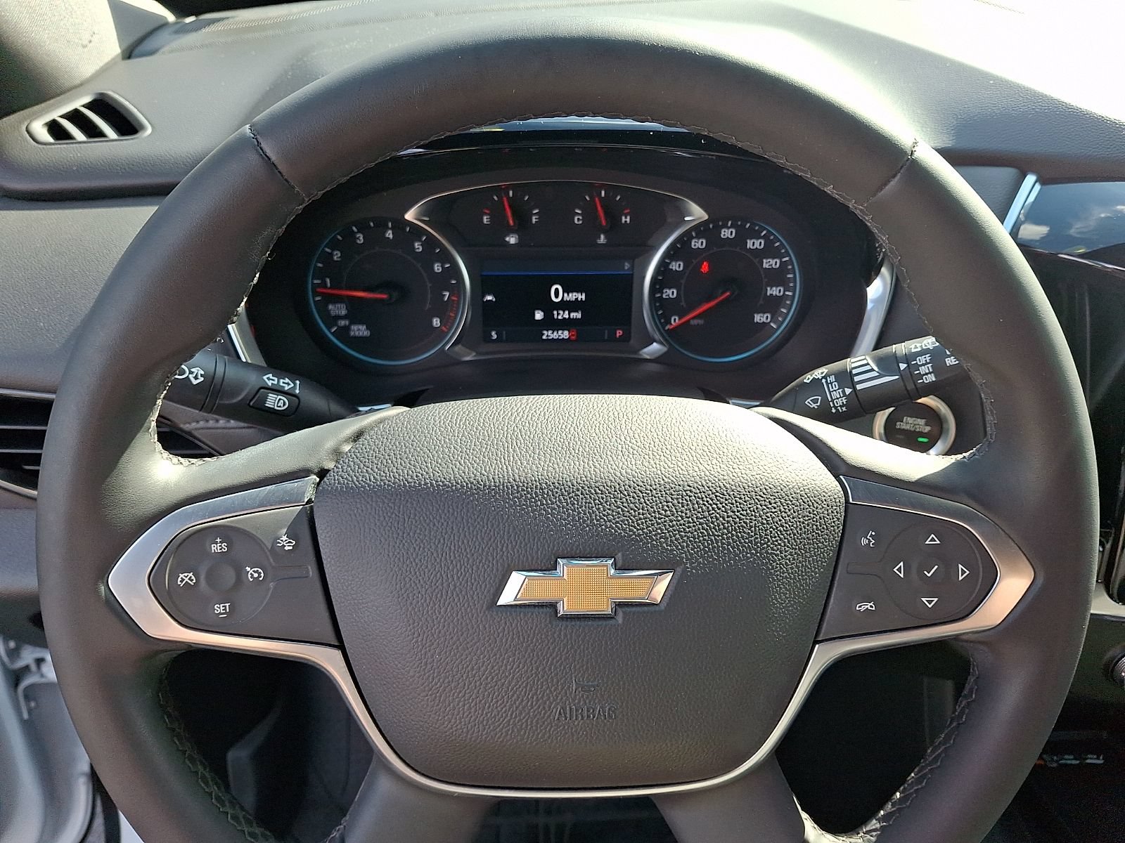 2023 Chevrolet Traverse 1LT - Photo 17