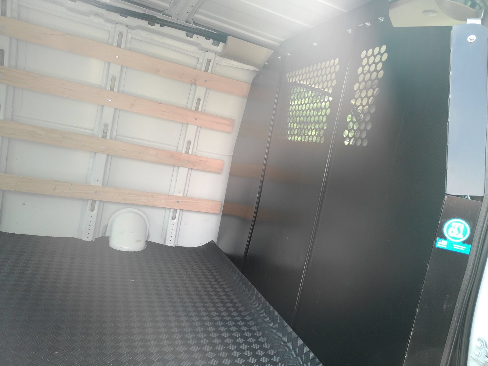 2025 Chevrolet Express Cargo Work Van - Photo 14