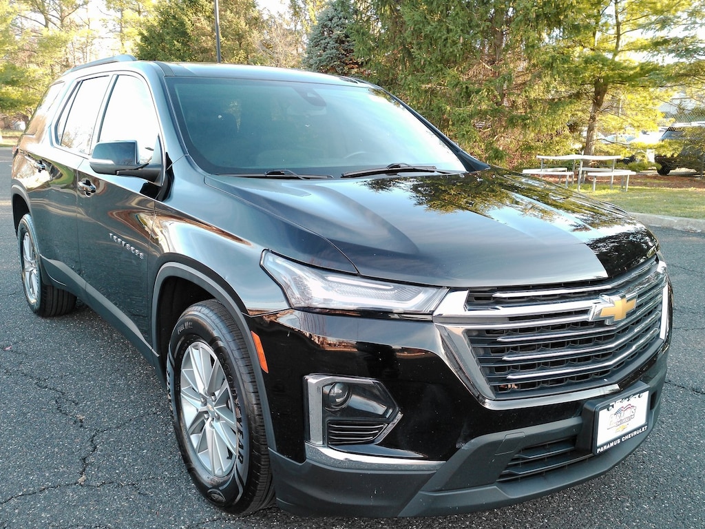 Certified 2022 Chevrolet Traverse LT Cloth SUV