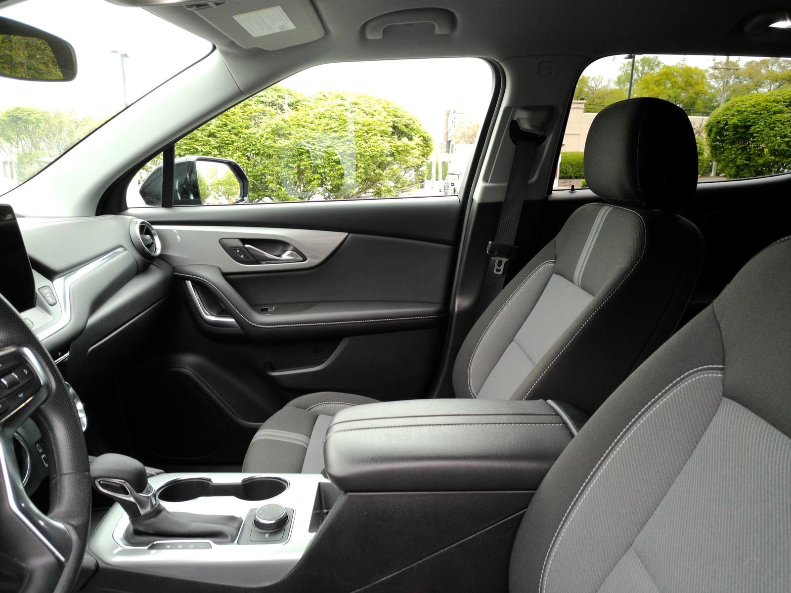 2025 Chevrolet Blazer 2LT - Photo 10