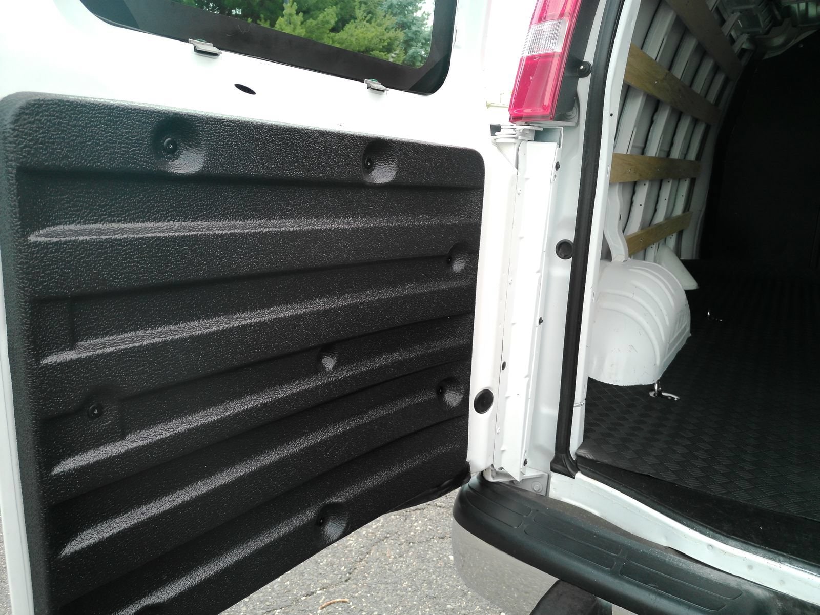 2025 Chevrolet Express Cargo Work Van - Photo 10