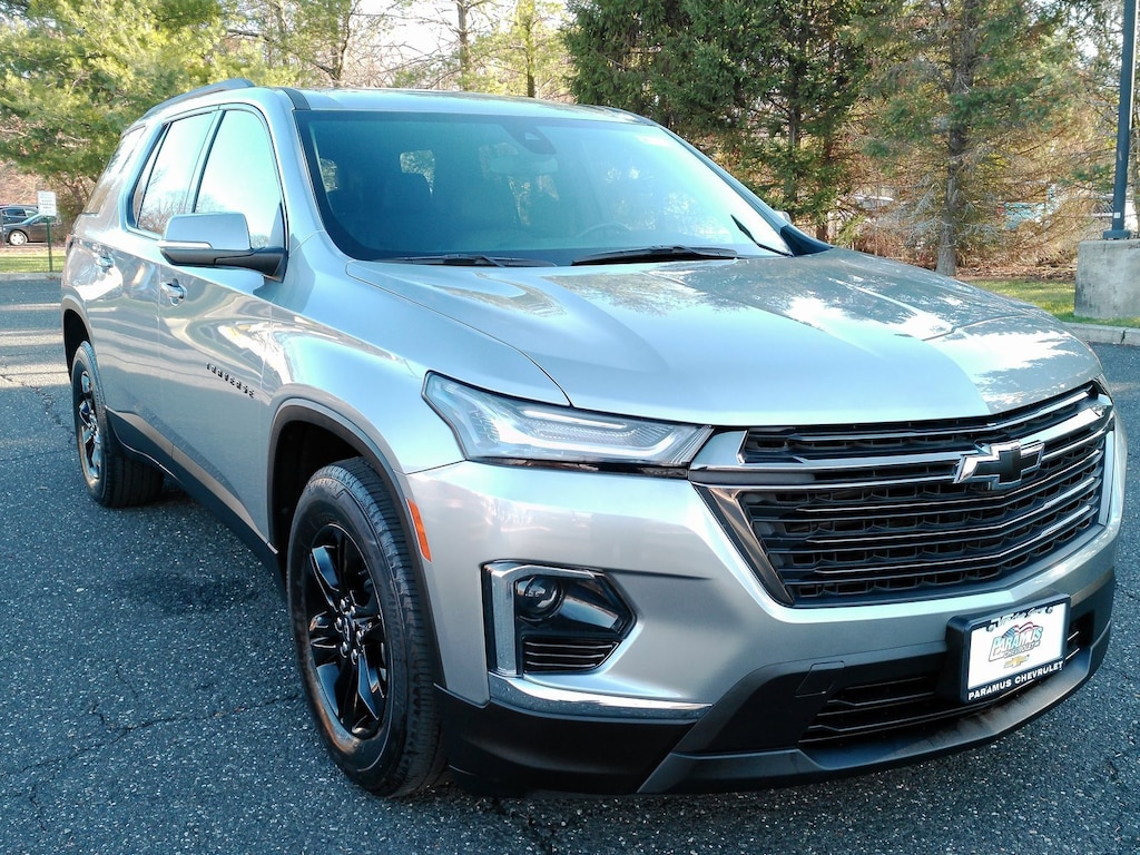 Used 2023 Chevrolet Traverse LT Leather SUV