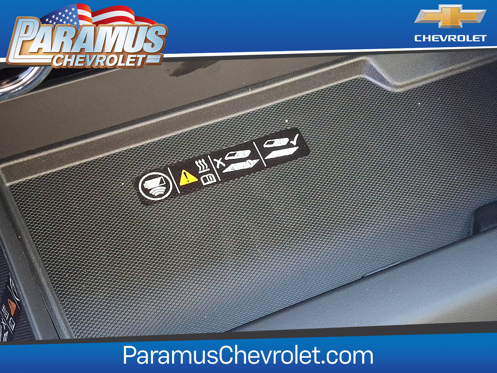 2026 Chevrolet Suburban RST - Photo 16