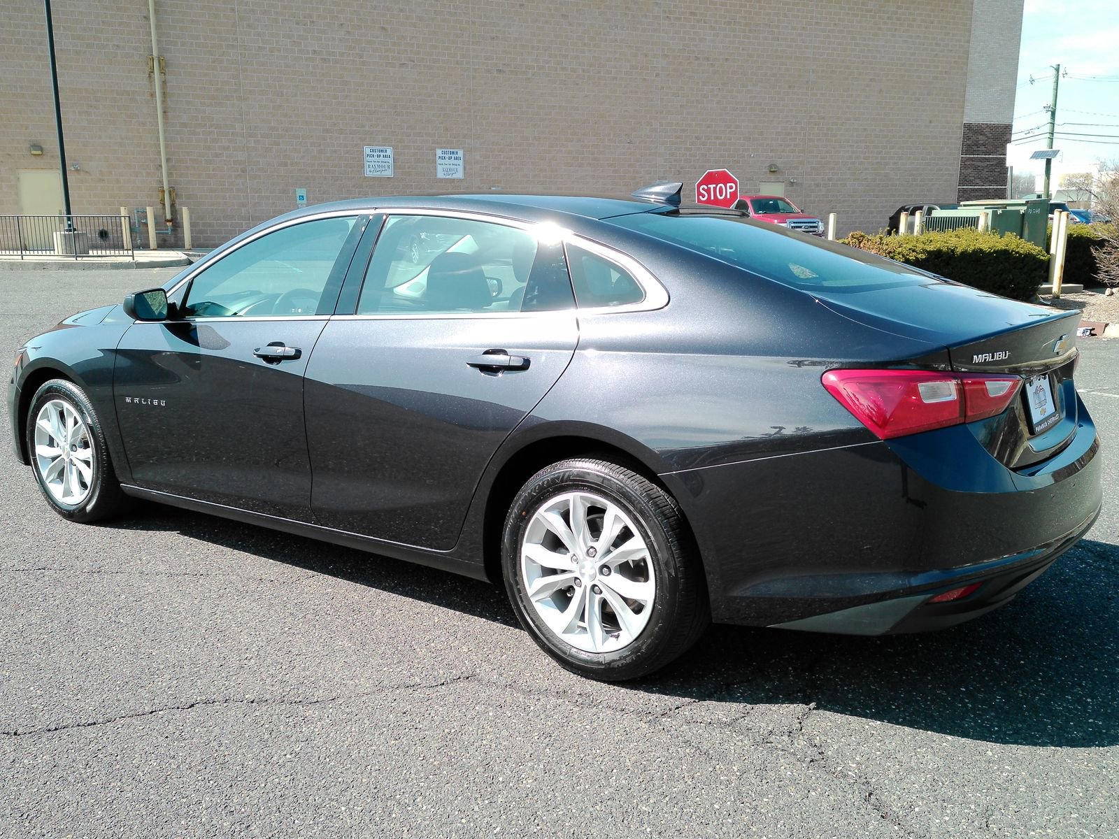 View vehicle photo 5