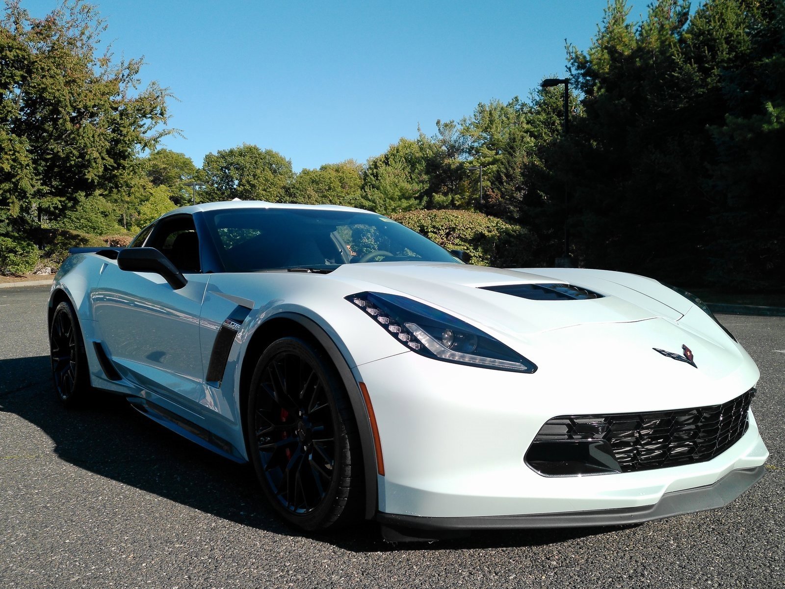 2019 Chevrolet Corvette Z06 2LZ photo 3