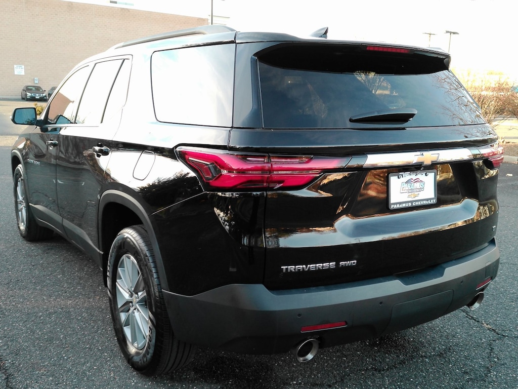 Certified 2022 Chevrolet Traverse LT Cloth SUV