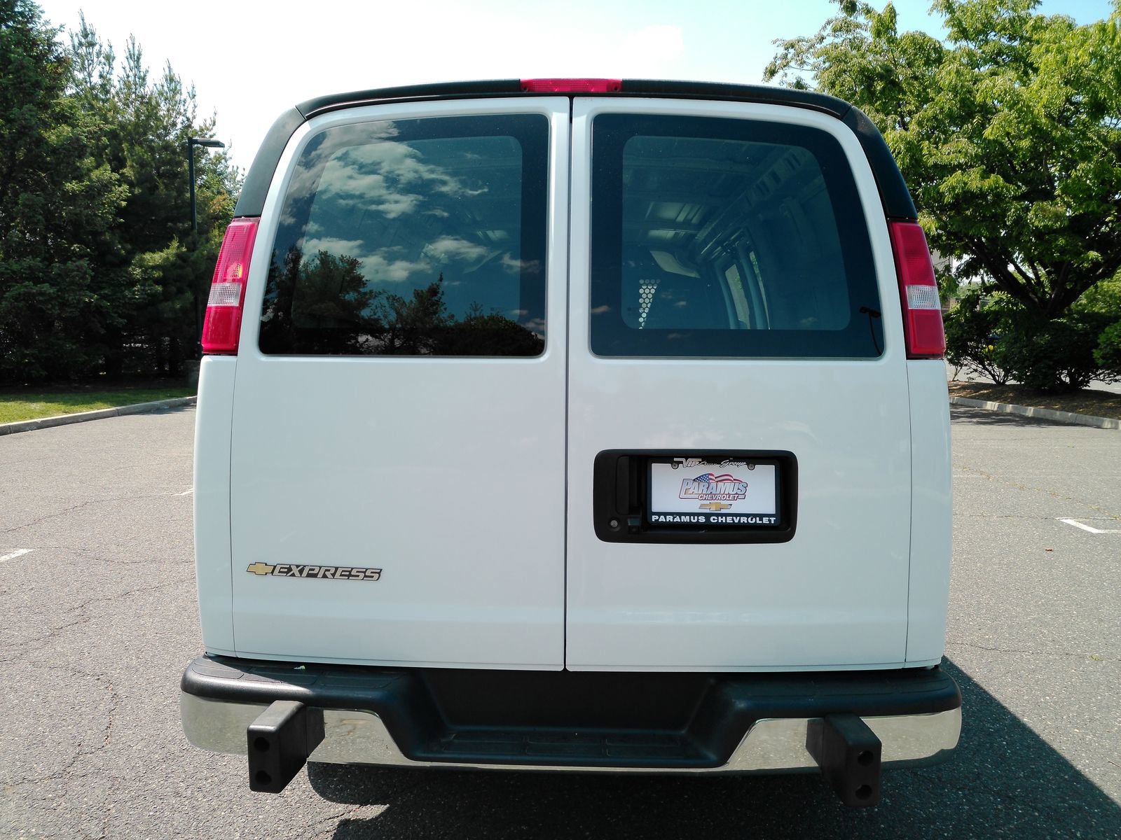 2025 Chevrolet Express Cargo Work Van - Photo 7