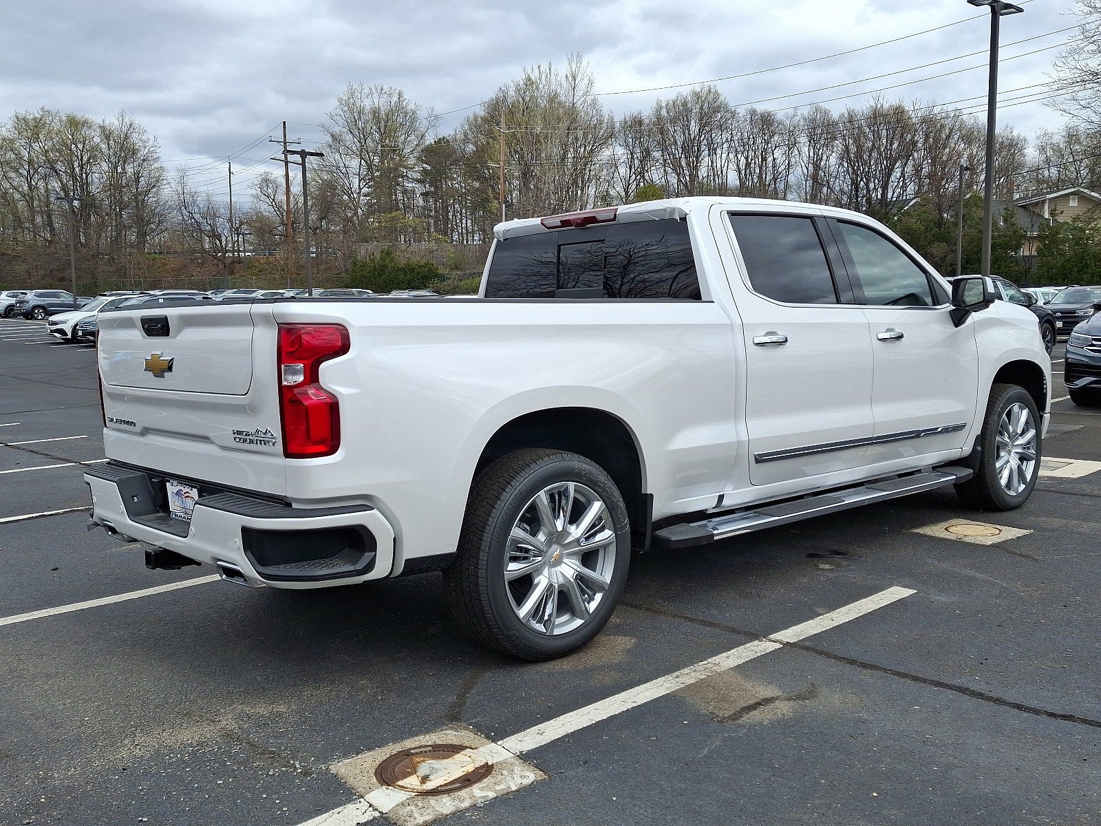2025 Chevrolet Silverado 1500 High Country photo 4
