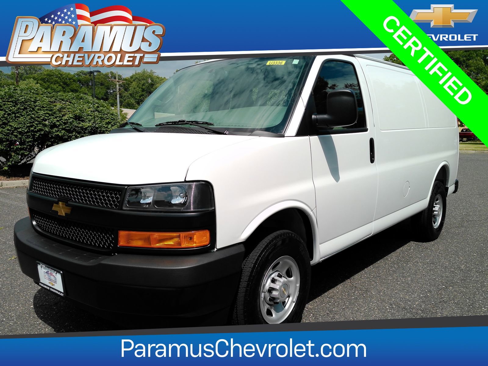 2025 Chevrolet Express 2500 Work Van HD's photo
