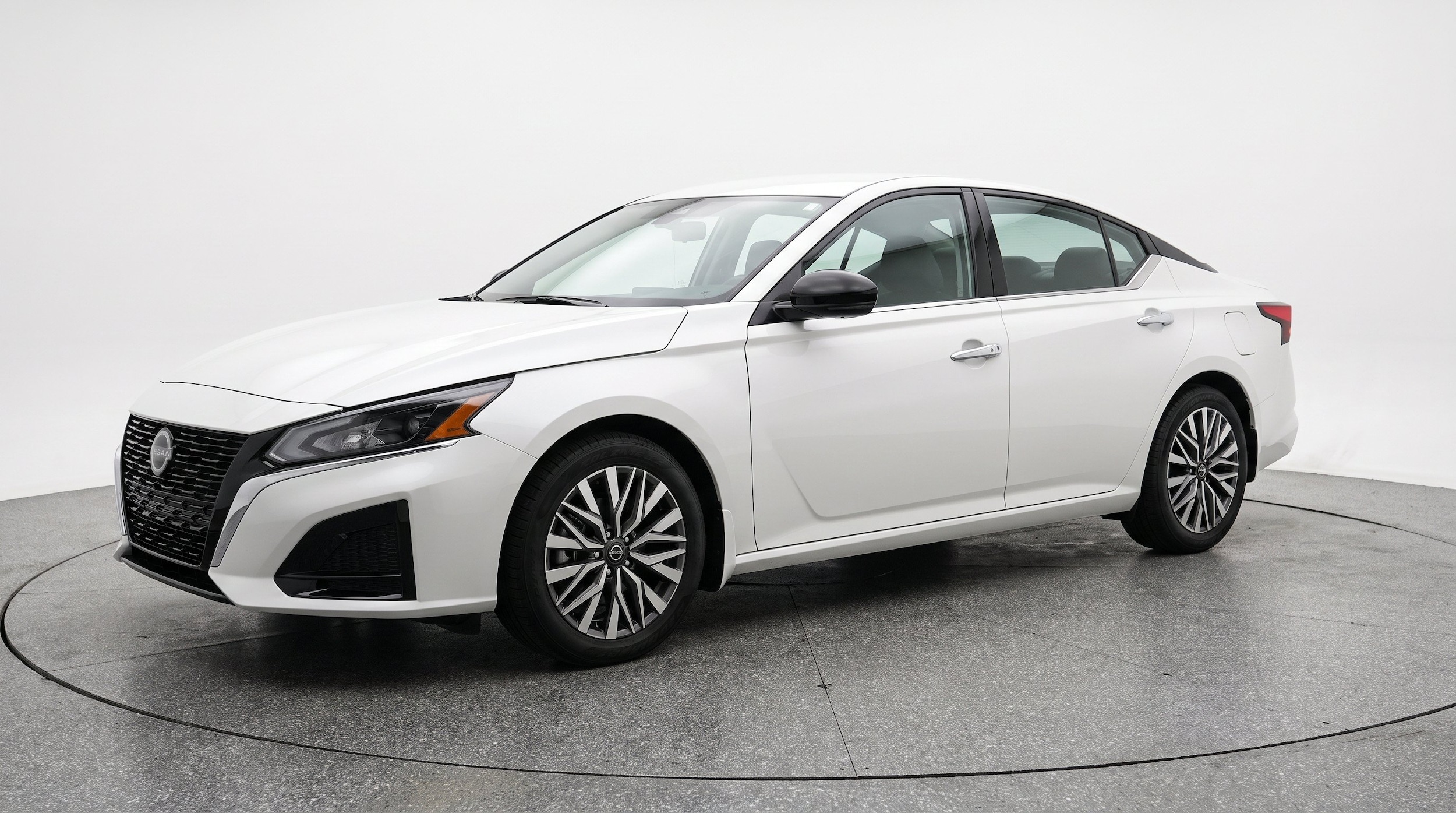 Thumbnail: 2025 Nissan Altima - 3