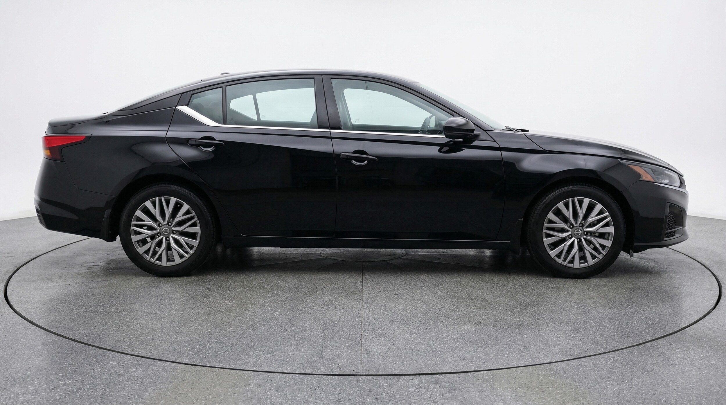 Thumbnail: 2025 Nissan Altima - 8