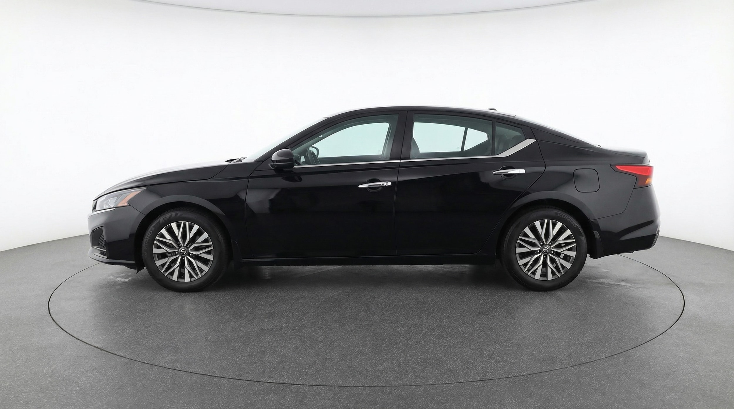Thumbnail: 2025 Nissan Altima - 4