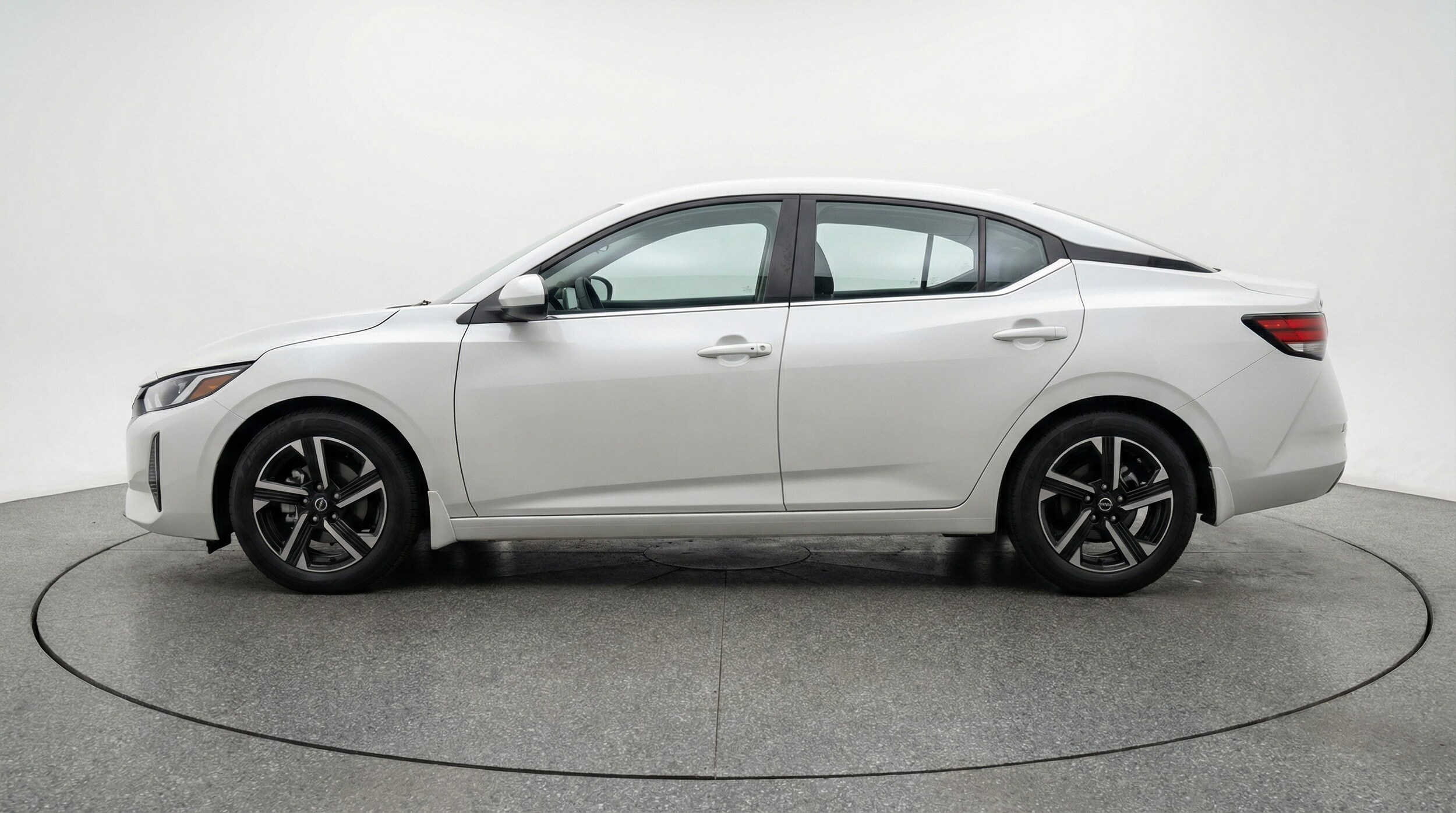 Thumbnail: 2025 Nissan Sentra - 4