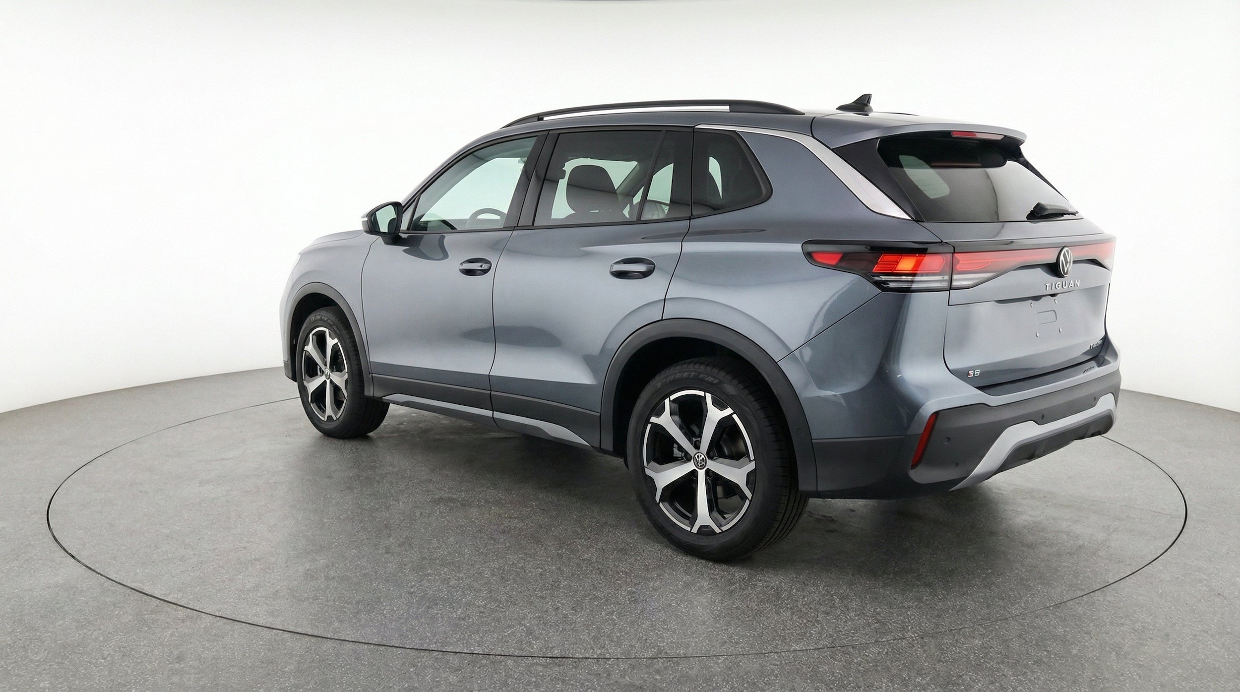 Thumbnail: 2026 Volkswagen Tiguan - 6