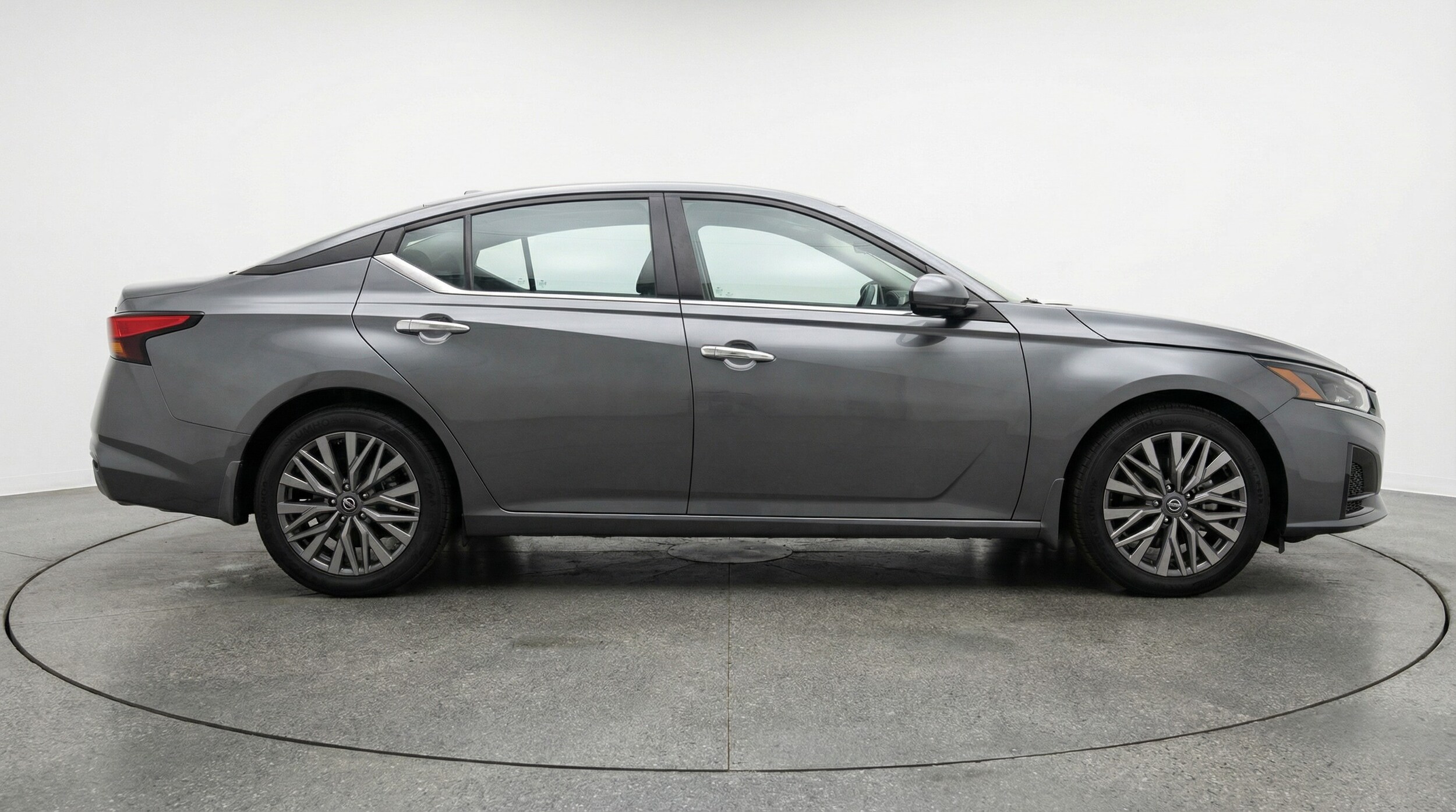 Thumbnail: 2025 Nissan Altima - 8