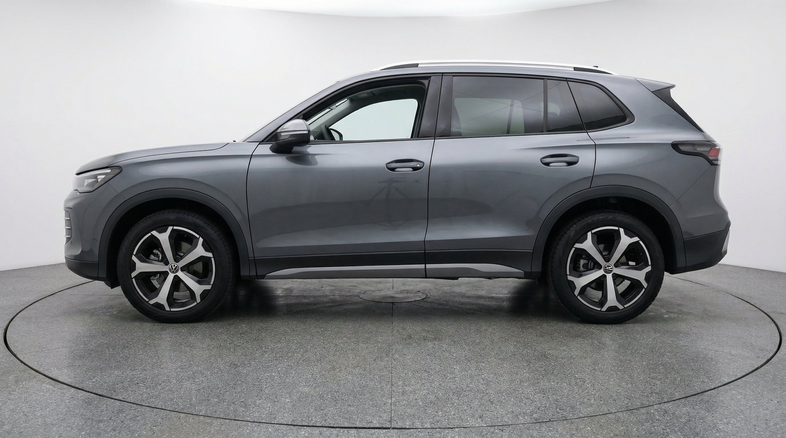 Thumbnail: 2026 Volkswagen Tiguan - 5