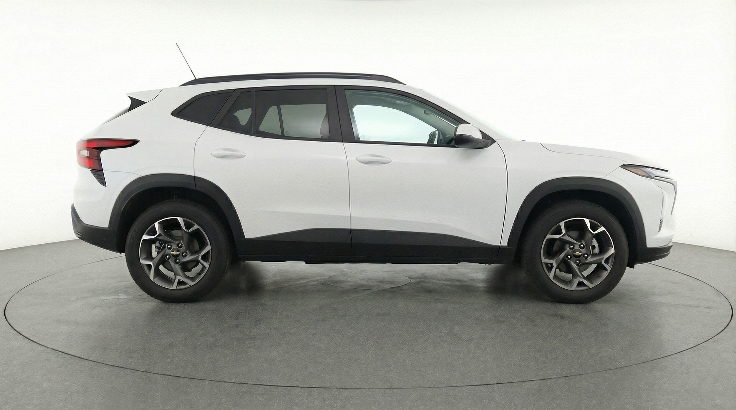 Thumbnail: 2025 Chevrolet Trax - 8