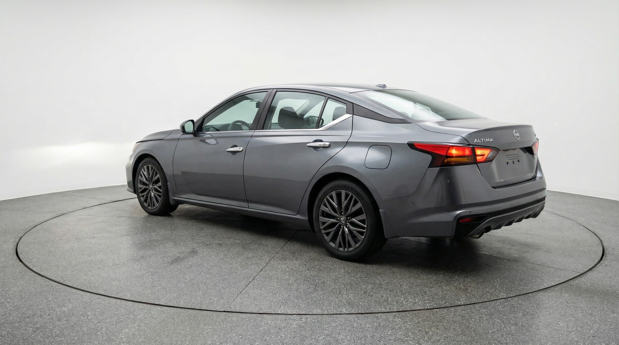 Thumbnail: 2025 Nissan Altima - 5