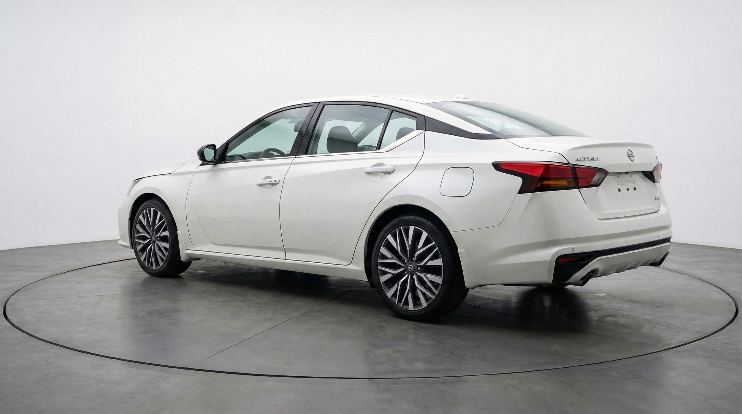 Thumbnail: 2025 Nissan Altima - 5