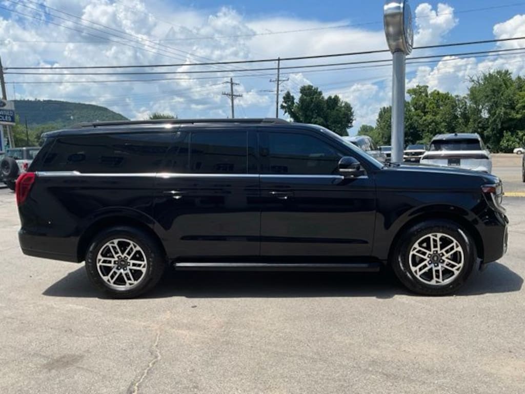 Used 2025 Ford Expedition Max Active SUV