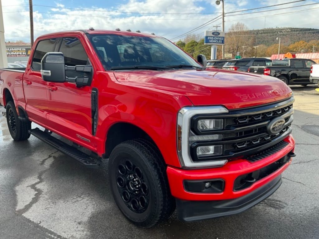 Used 2024 Ford F-250SD Lariat Truck