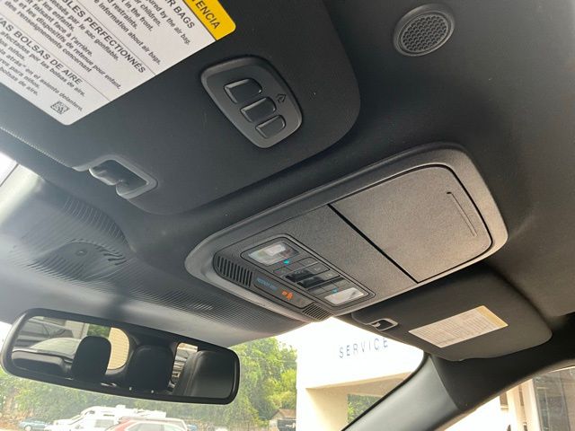2025 Ford Explorer ST - Photo 17