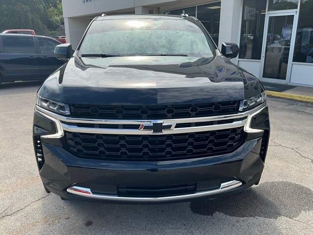 2024 Chevrolet Tahoe LS photo 2