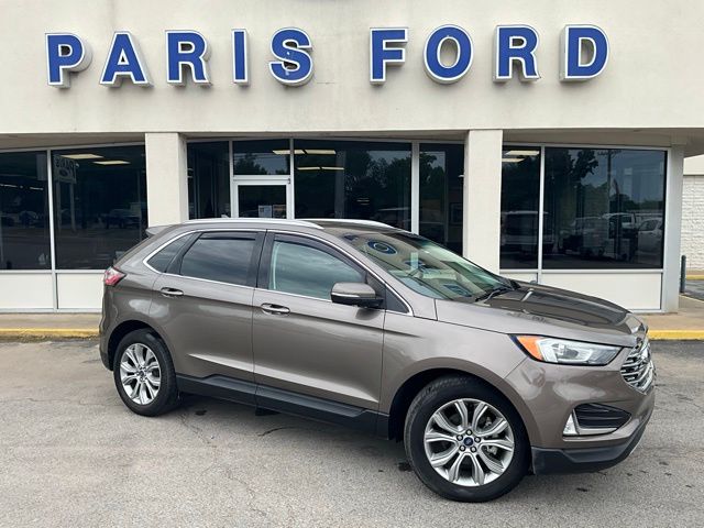 2019 Ford Edge Titanium's photo