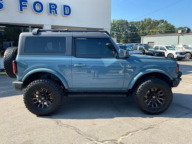 2021 Ford Bronco Outer Banks photo 3